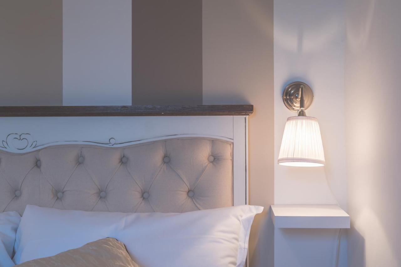 Pellegrino 75 Double Bedroom * Roma